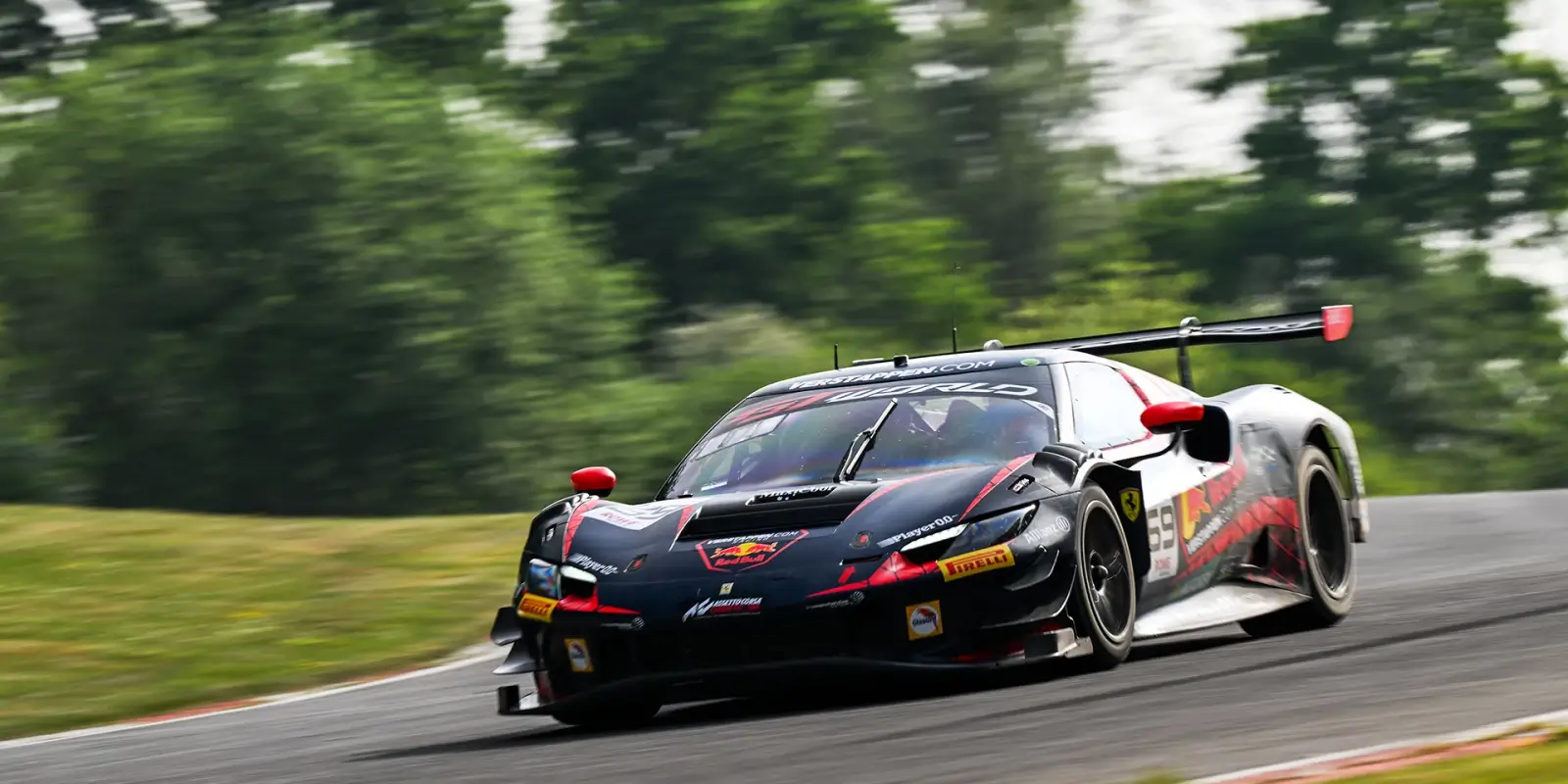 Прорыв молодого таланта: Лулхэм покоряет GT World Challenge