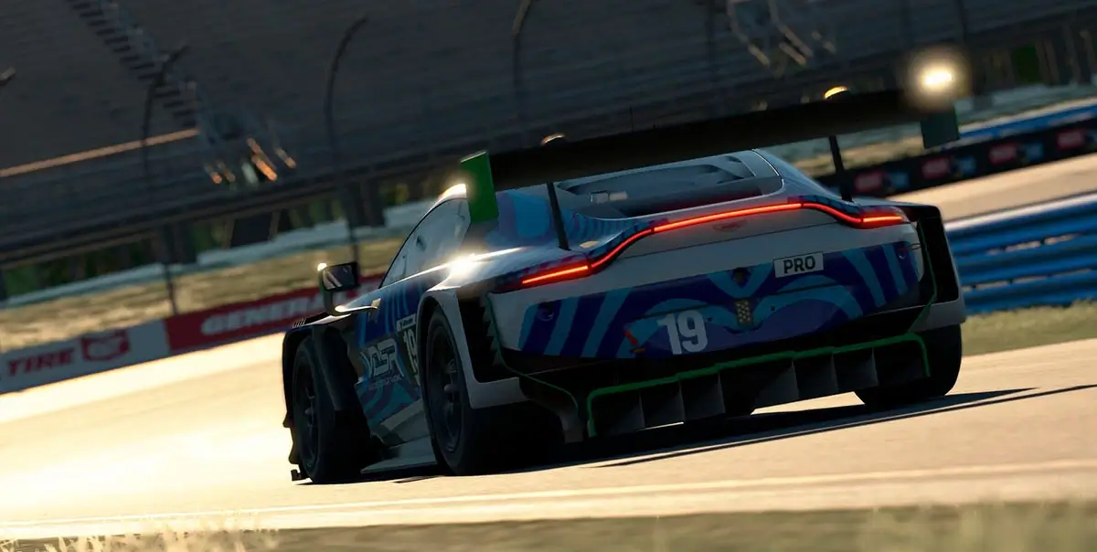 iRACING Aston Martin Vantage EVO GT3
